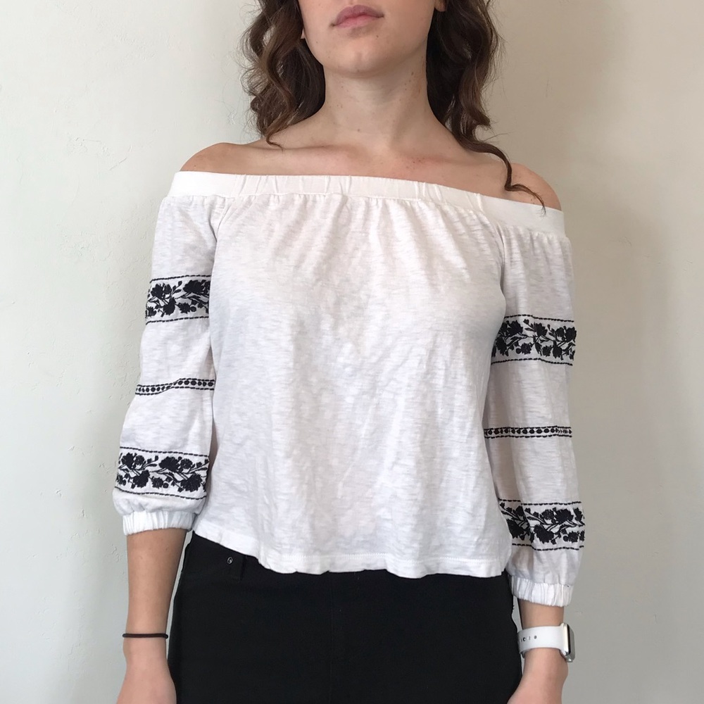 American Eagle off-the-shoulder blouse